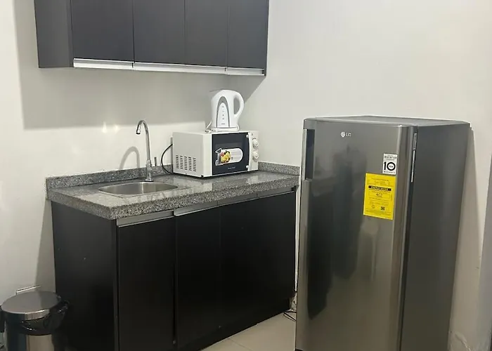 Melbourne Makati Apartment *